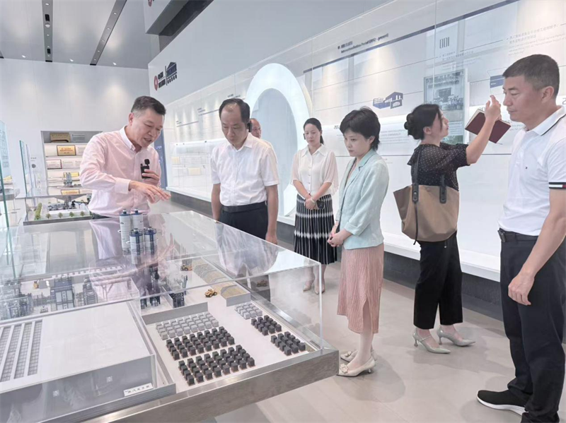 台湾民主的自治連盟のQuanzhou市委員会の特別な民主的監督は、研究のためにQuangong Co.、Ltd。を訪問しました