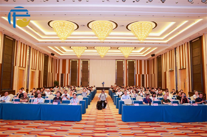 廃棄物ゼロの都市を一緒に構築: Quangong 社の株式保有がグリーンインテリジェントレンガ製造技術を業界サミットに持ち込む